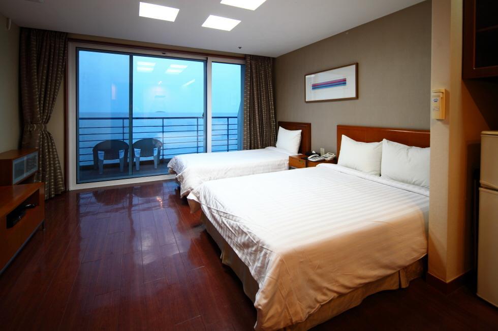 Resom Ocean Castle Hotel แทอัน ภายนอก รูปภาพ